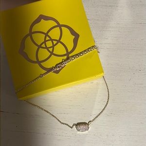 Super pretty Kendra Scott necklace